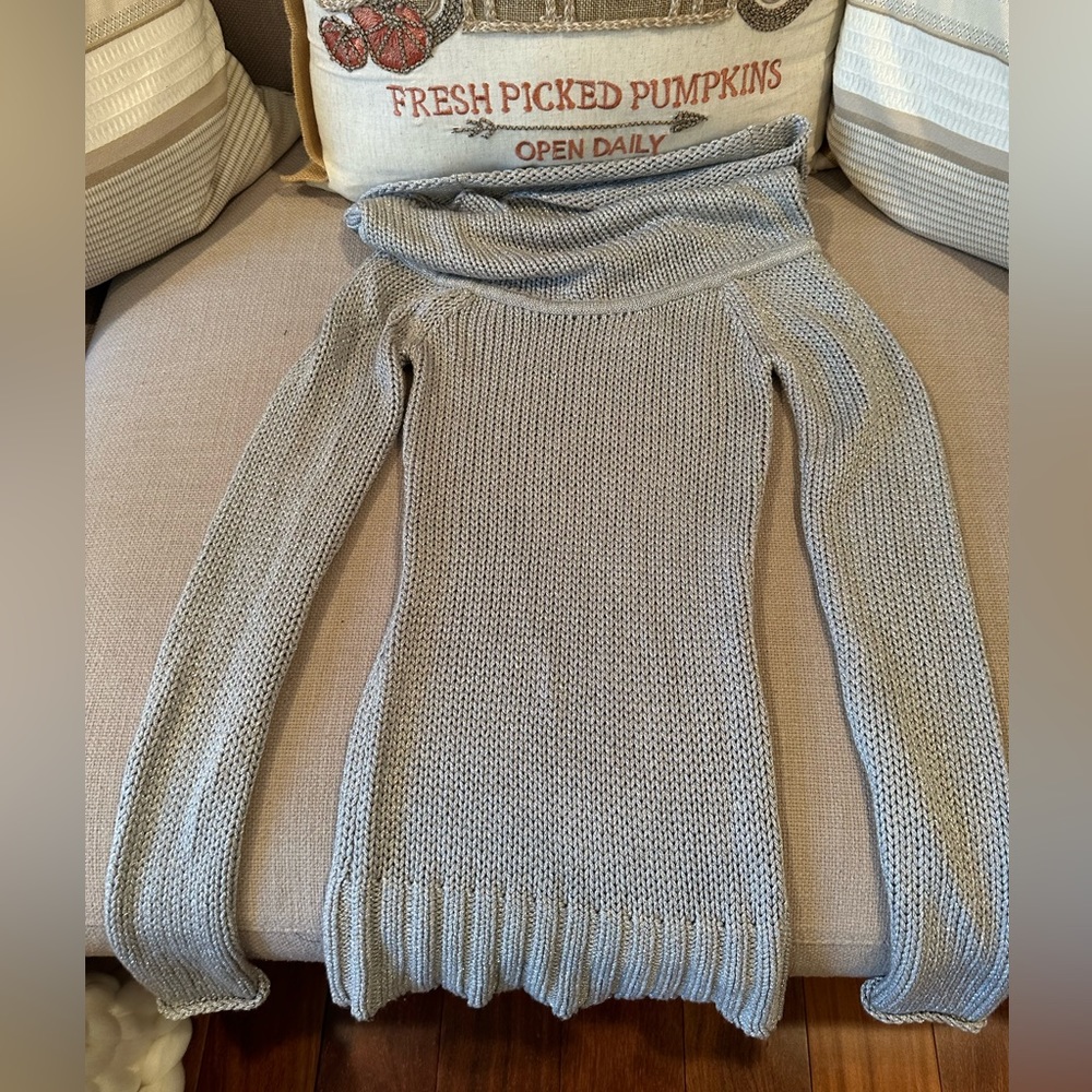 Bebe - Picture 2 of 6